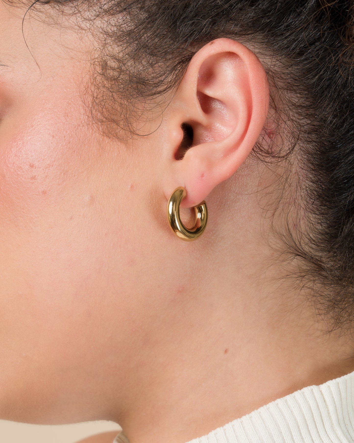 DONNA HOOPS