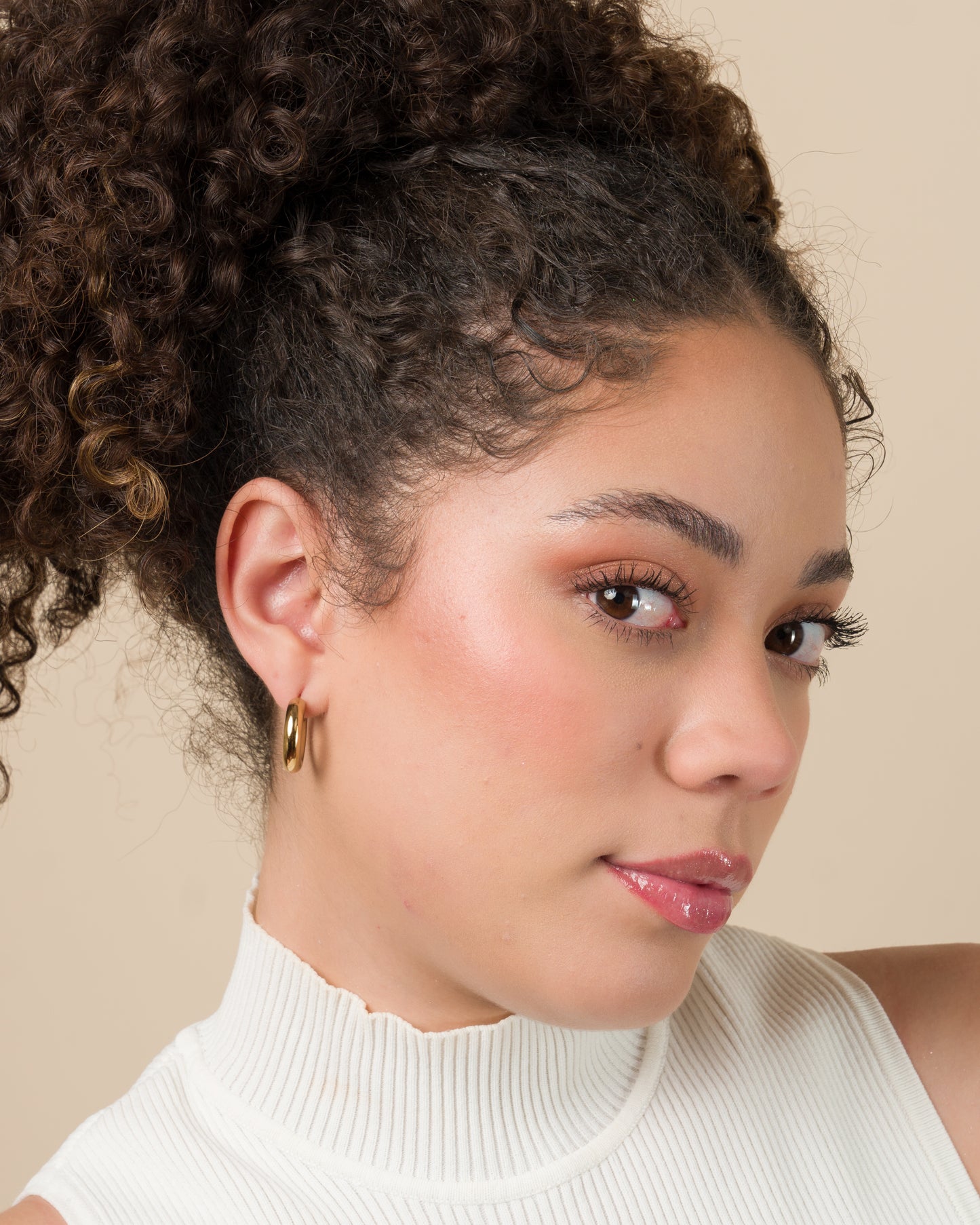 DONNA HOOPS
