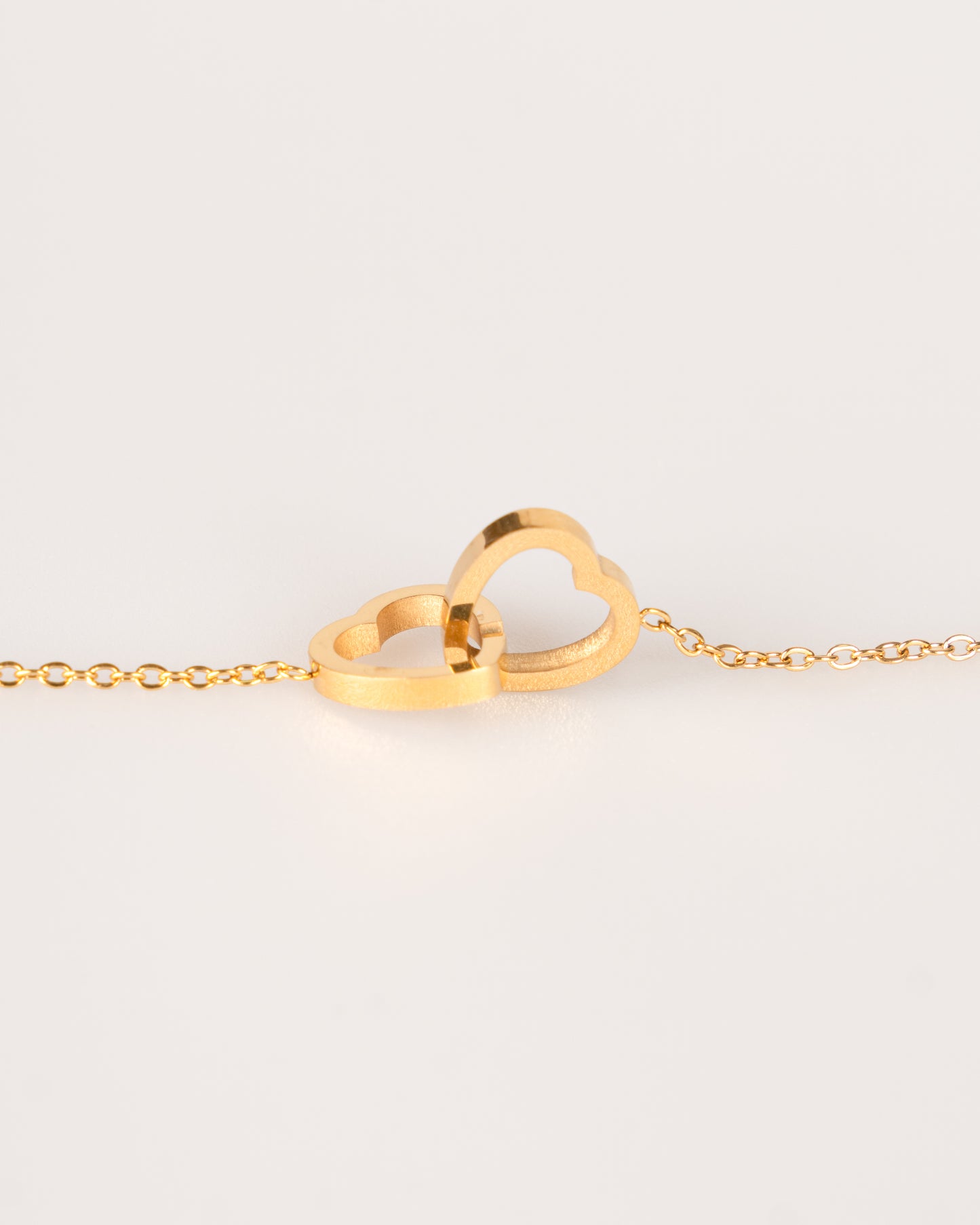 DOUBLE HEART COLLAR